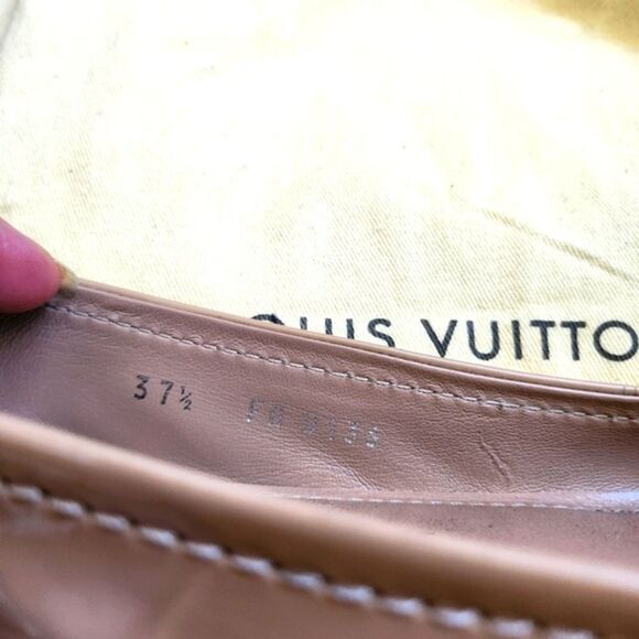 Louis Vuitton Nude Patent Leather Flats - Picture 8 of 13